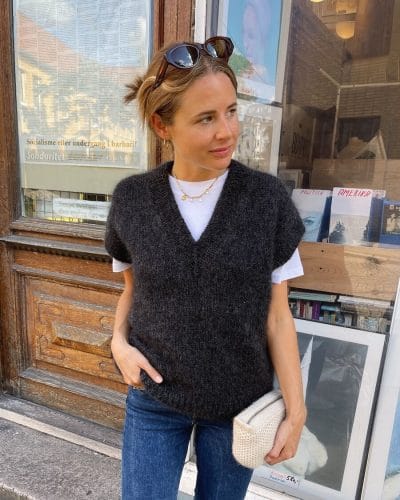 weekendslipoverv-neck_1728Cropped_1_455373a9-d873-4801-8025-56fcc1243964_1500x1500 Weekend Slipover V-neck - Billede 1